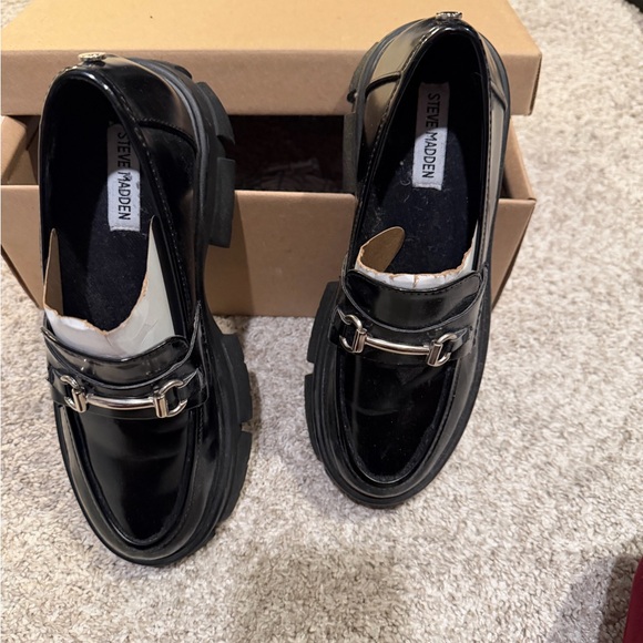 Steve Madden Glossy Black Loafers - Picture 4 of 5